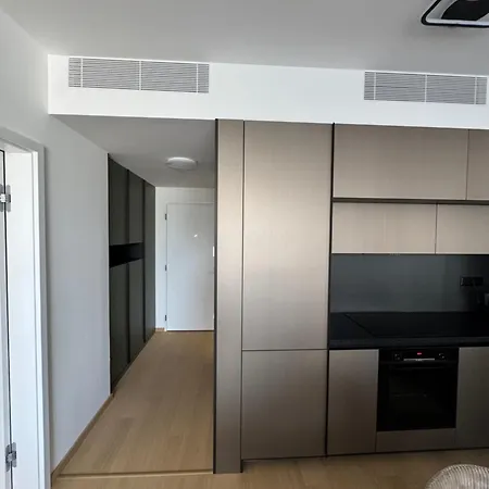 Διαμέρισμα Sky Park No Compromise With Parking *